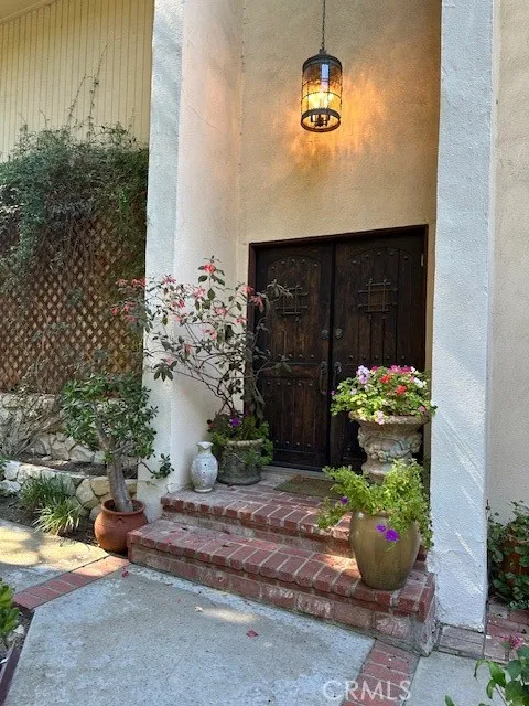 22628 Quinta Road, Woodland Hills, California 91364 home-pic-57