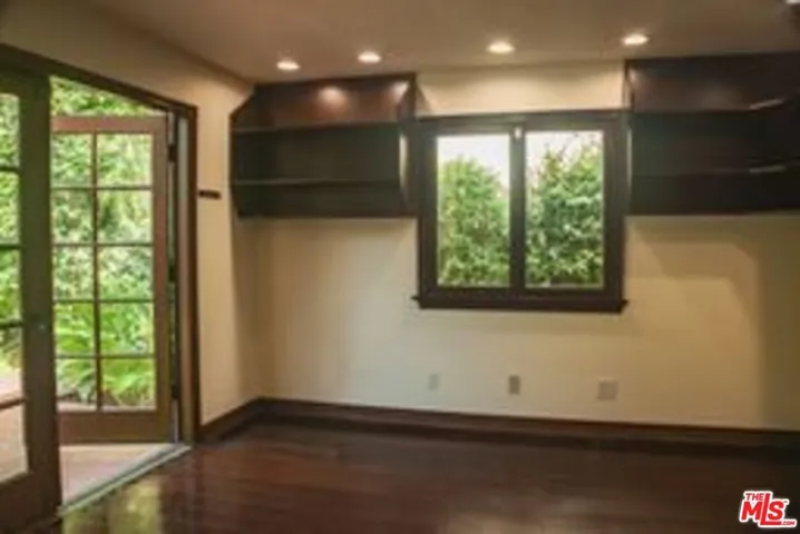 921 26th Street, Santa Monica, California 90403