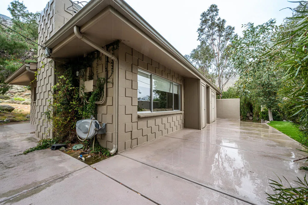 15971 Snow Creek Road, Whitewater, California 92282 home-pic-1