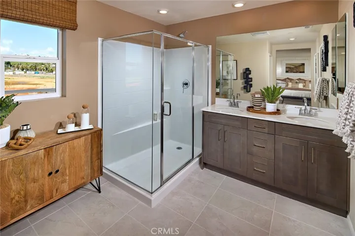MODEL HOME