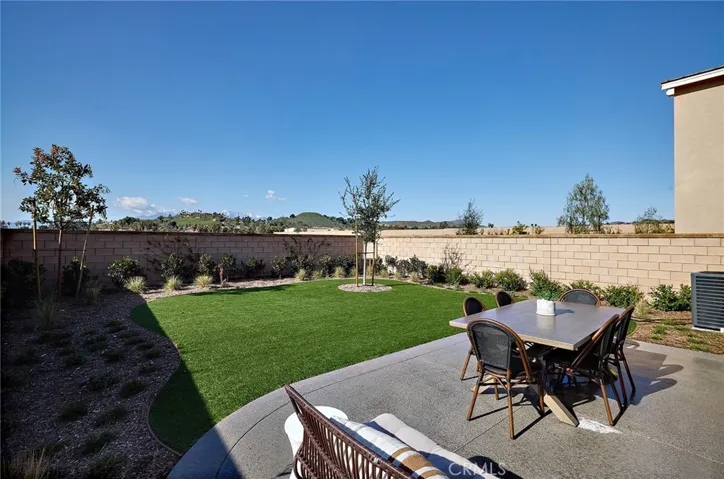 MODEL HOME BACK YARD