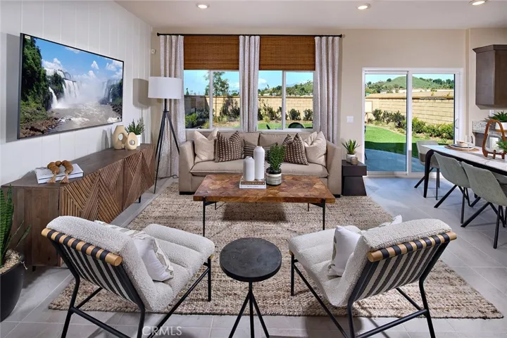 MODEL HOME