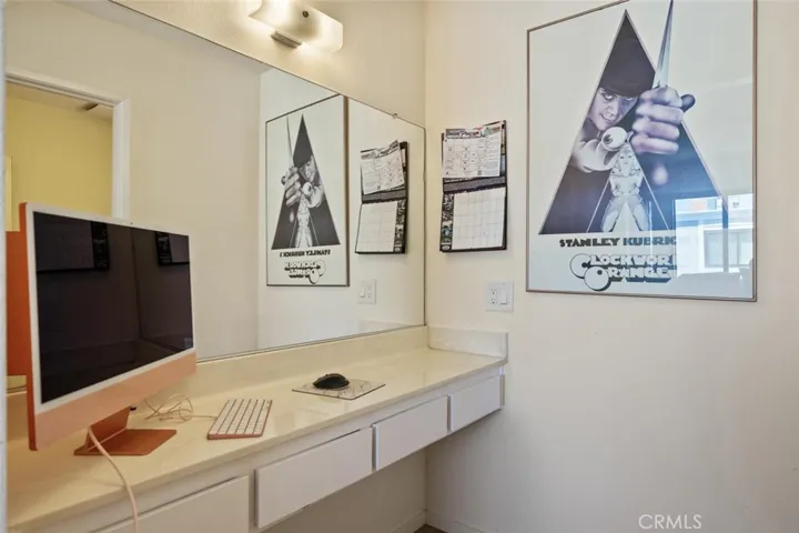 27070 Hidaway Avenue 5, Canyon Country, California 91351