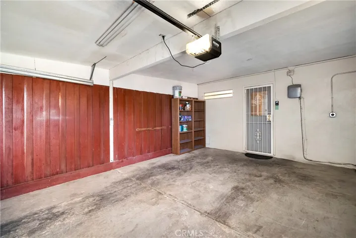 Oversized One Car Garage