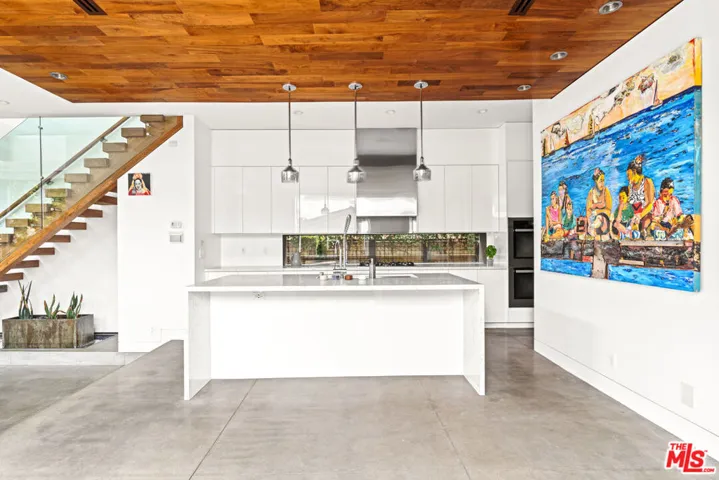 524 Rialto Avenue, Venice, California 90291