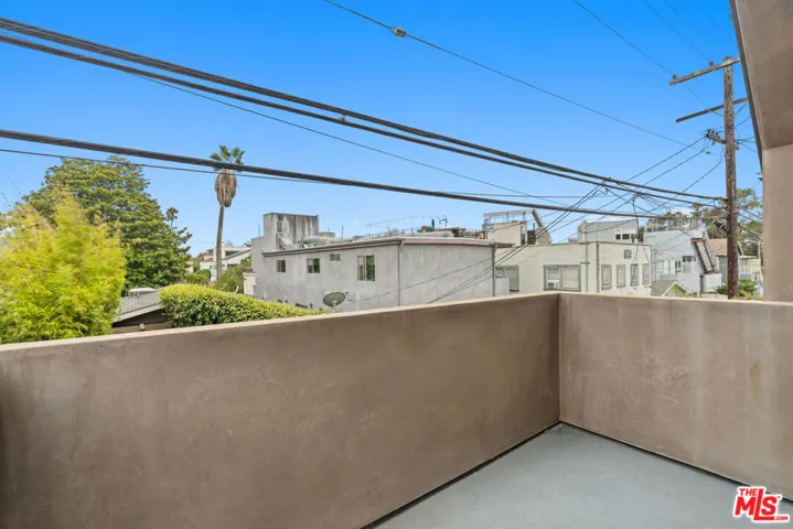 524 Rialto Avenue, Venice, California 90291