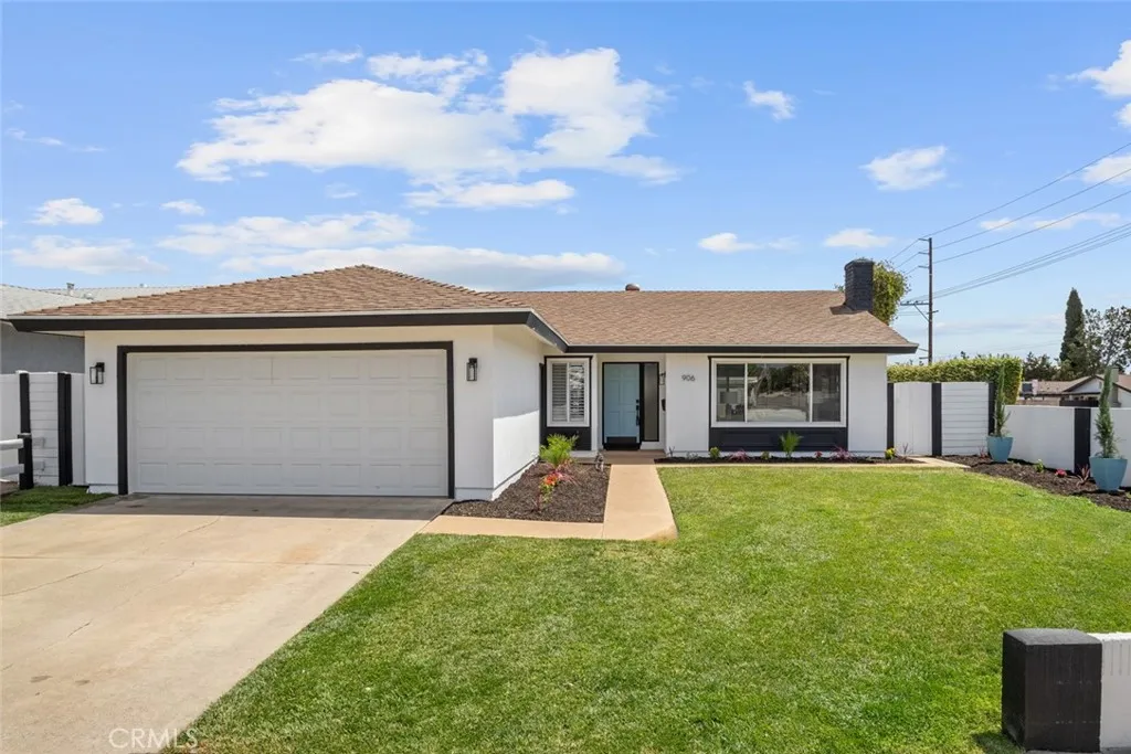 906 E Chalynn Avenue, Orange, California 92866, 3 Bedrooms Bedrooms, ,2 BathroomsBathrooms,Residential,For Sale,Chalynn,PW25189705