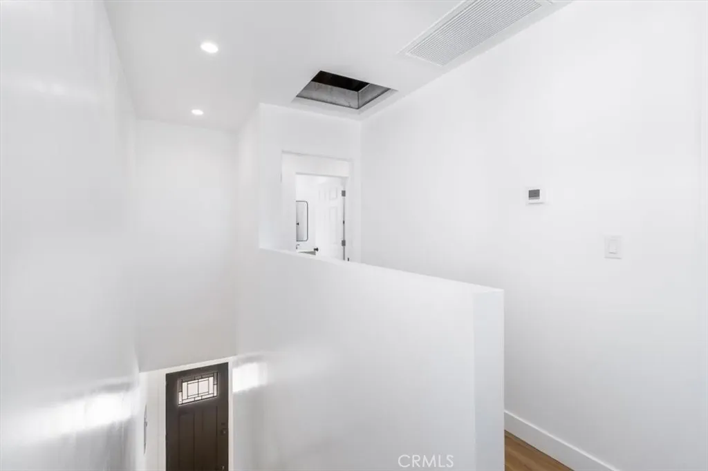 6616 Denver Avenue, Los Angeles, California 90044 home-pic-51