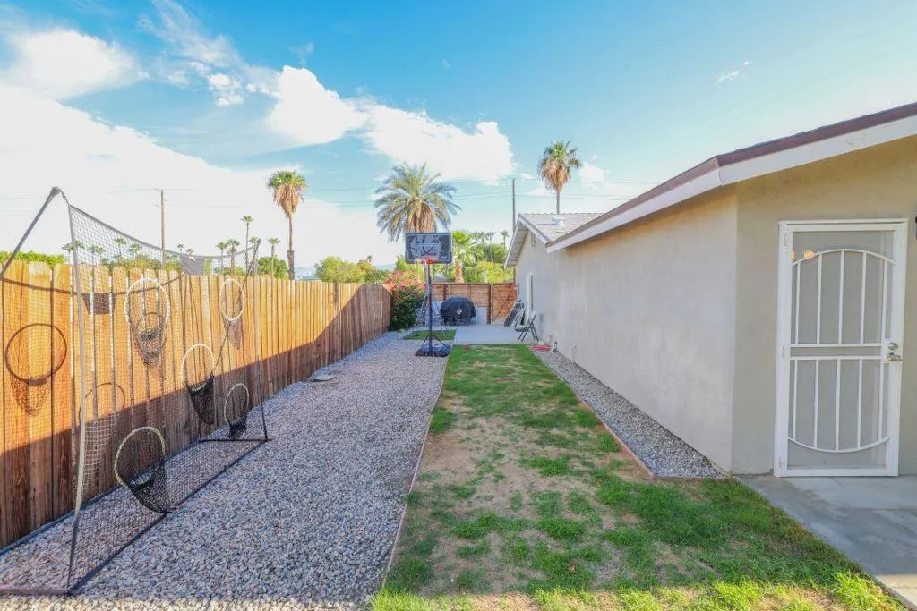 67710 Vista Chino, Cathedral City, California 92234 home-pic-19