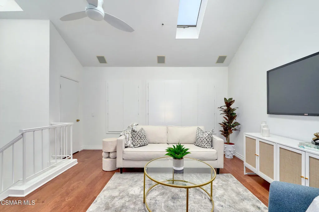 220 Camino Cortina, Camarillo, California 93010 home-pic-49