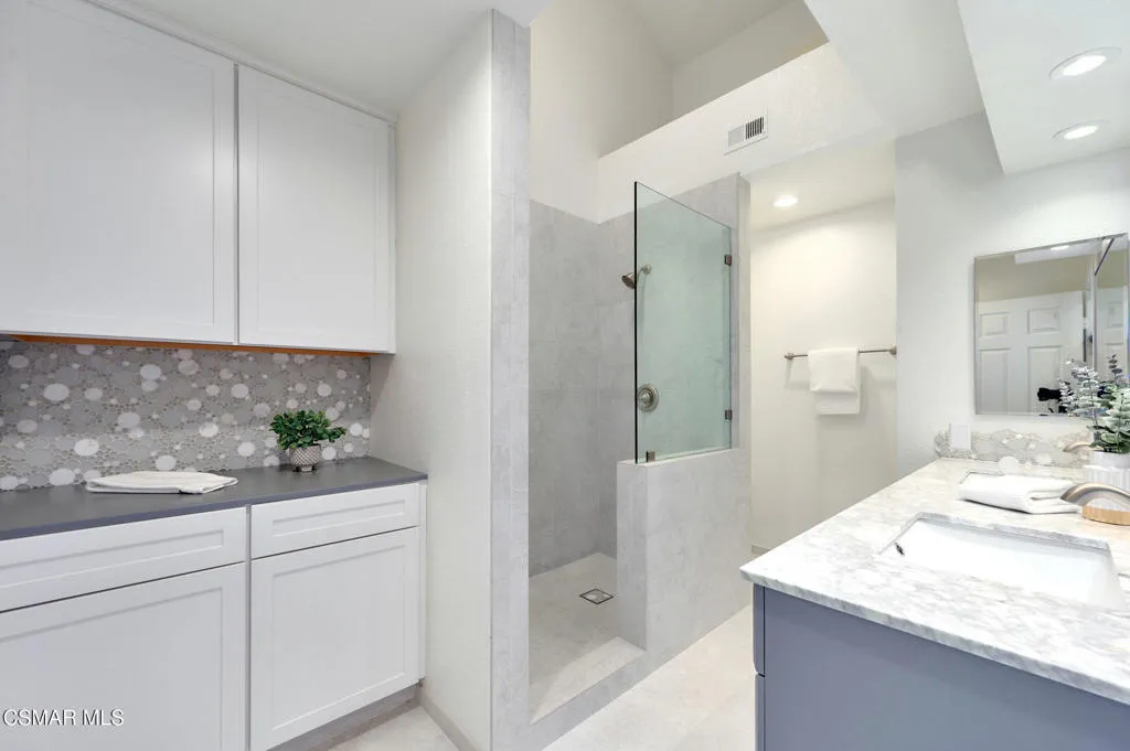 220 Camino Cortina, Camarillo, California 93010 home-pic-30
