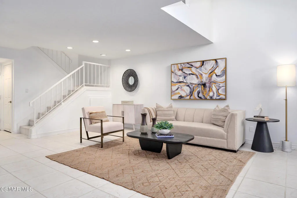 220 Camino Cortina, Camarillo, California 93010 home-pic-6