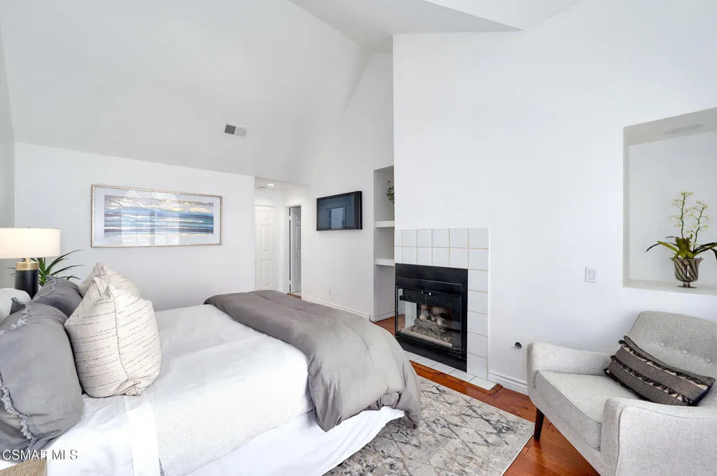 220 Camino Cortina, Camarillo, California 93010 home-pic-25
