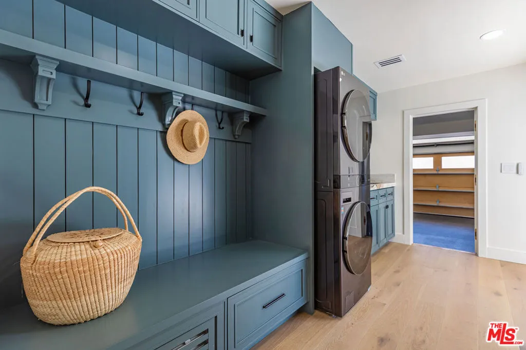 3525 Coast View Drive, Malibu, California 90265 home-pic-16