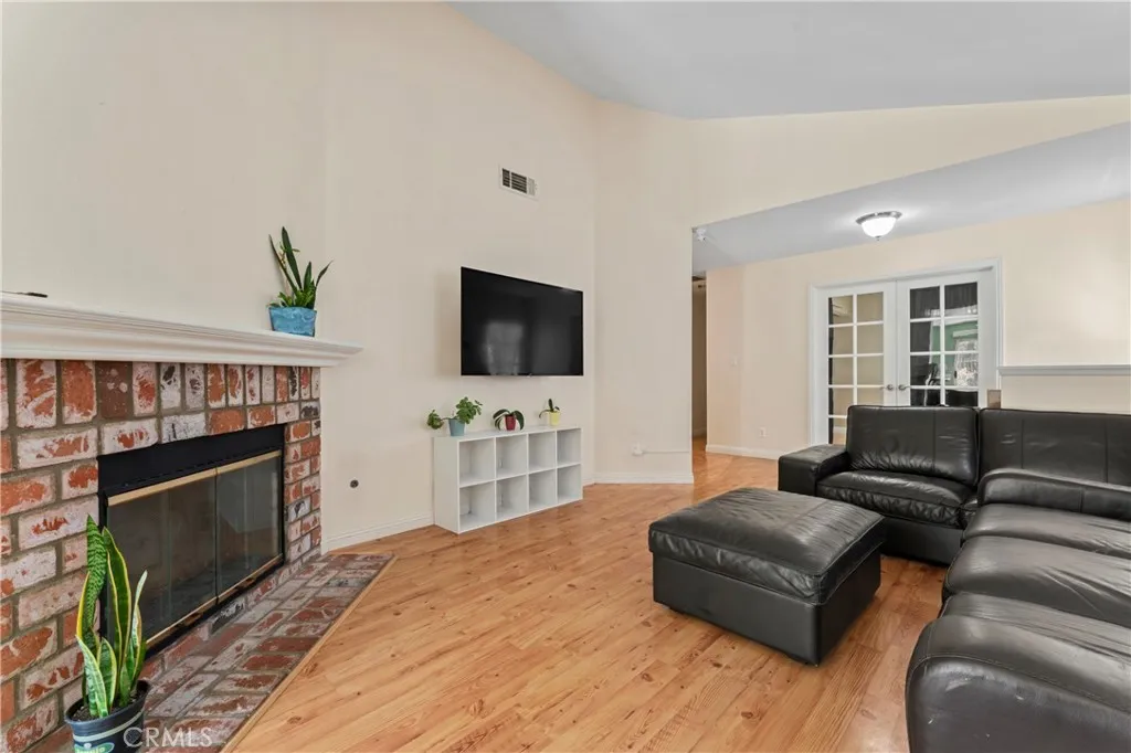 23825 Five Tribes Trail, Murrieta, California 92562 home-pic-10