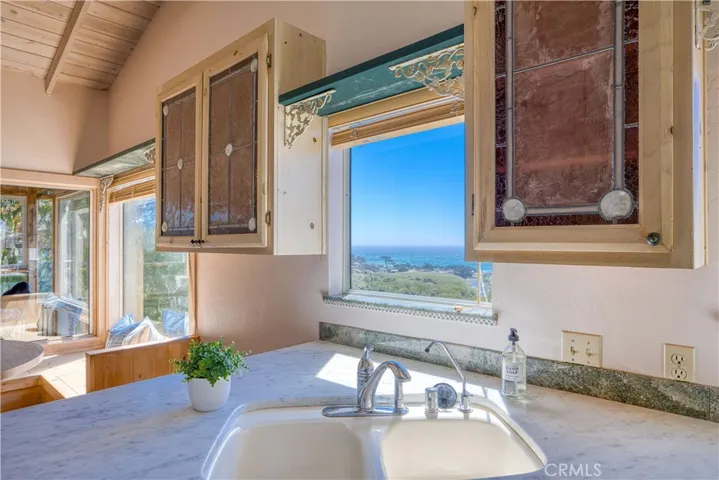 564 Croyden Ln, Cambria, California 93428