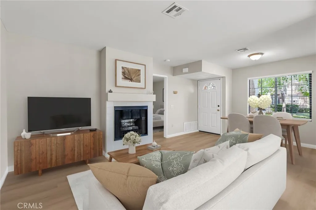 10668 Dabney Drive 125, San Diego, California 92126 home-pic-1