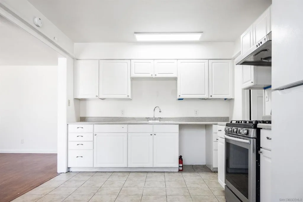 3416 Winlow, San Diego, California 92105 home-pic-6