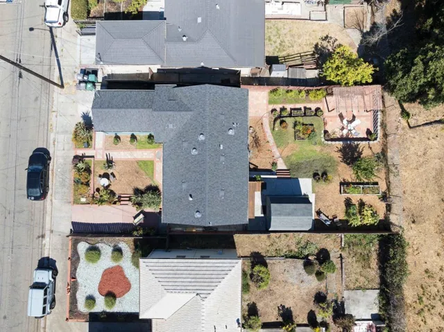 8802 Seneca St, Oakland, California 94605