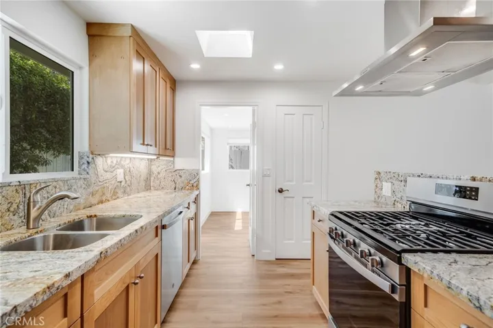 685 Seaview Street, Laguna Beach, California 92651