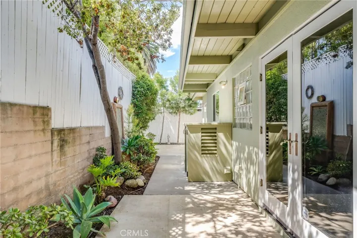 685 Seaview Street, Laguna Beach, California 92651