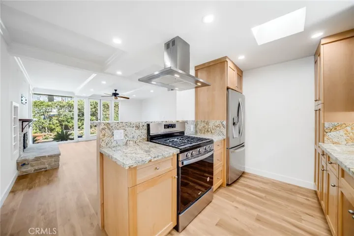 685 Seaview Street, Laguna Beach, California 92651