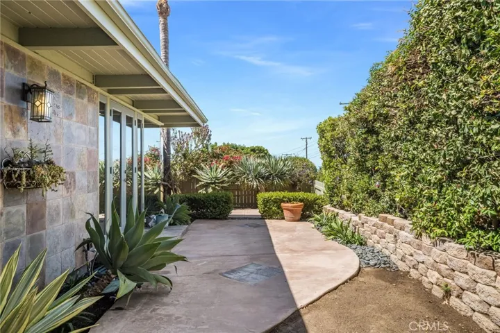 685 Seaview Street, Laguna Beach, California 92651