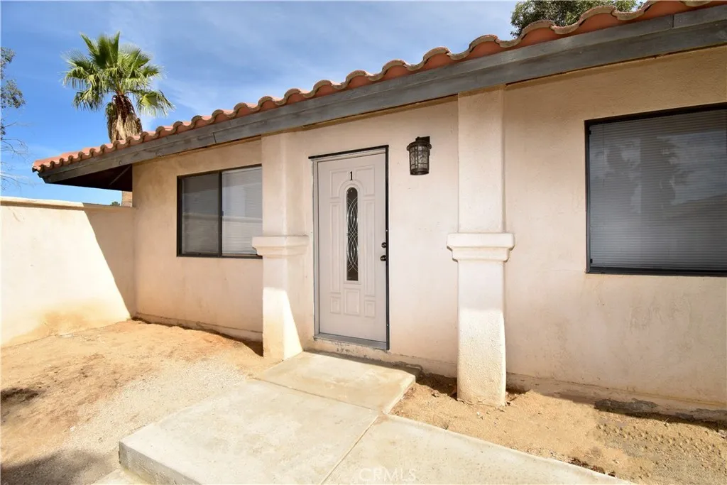 16377 Wato Road, Apple Valley, California 92307 home-pic-6