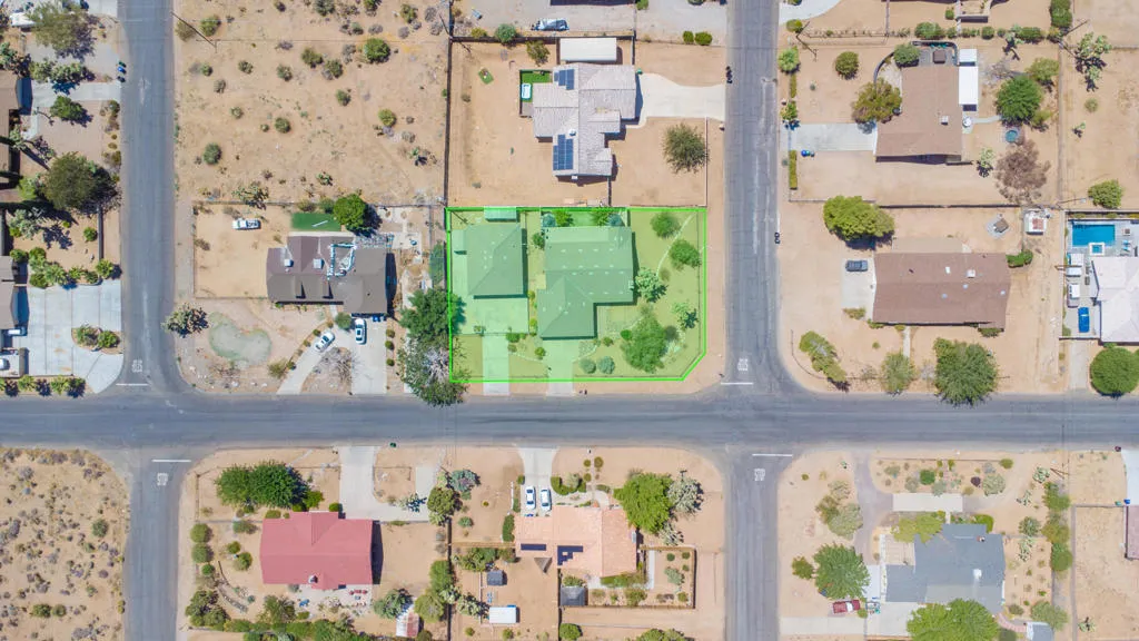 8582 Frontera Avenue, Yucca Valley, California 92284 home-pic-77