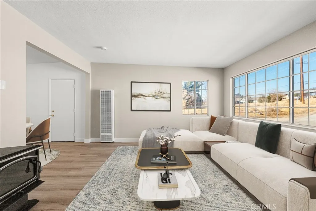 19223 Rocksprings Road, Hesperia, California 92345 home-pic-3