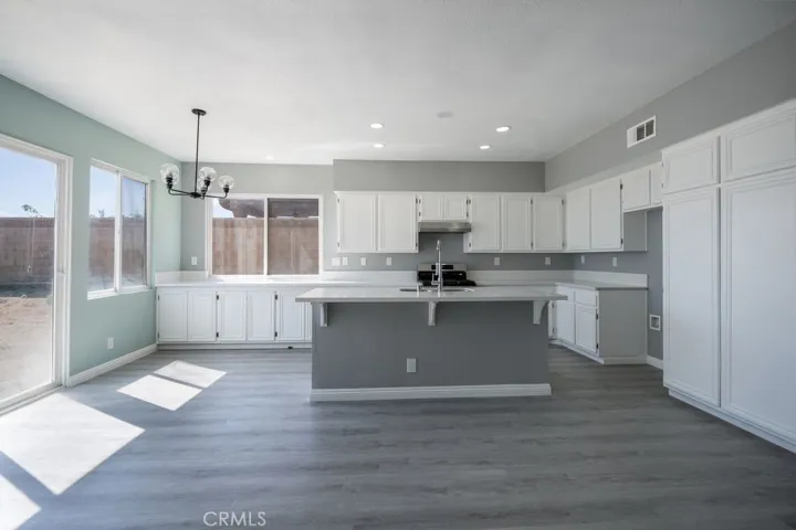 36616 Roosevelt Drive, Palmdale, California 93552
