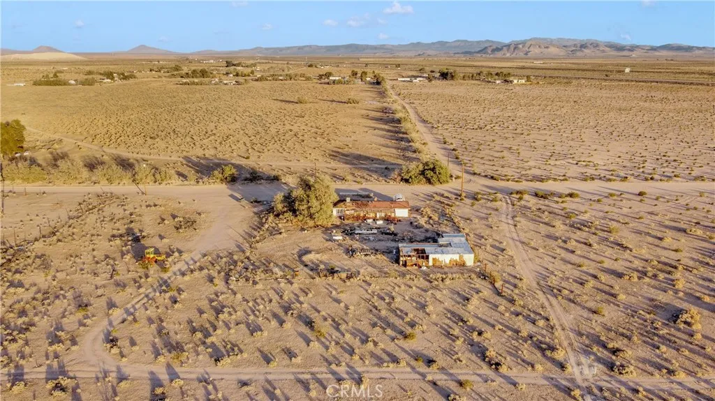 38920 Kathy Ln, Newberry Springs, California 92365 home-pic-7