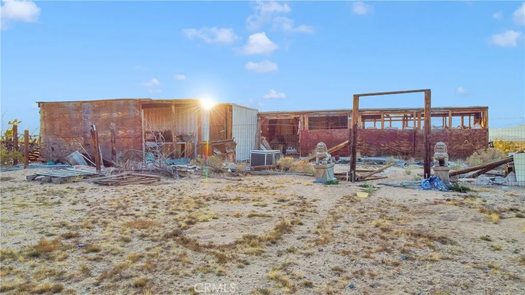 38920 Kathy Ln, Newberry Springs, California 92365 home-pic-4