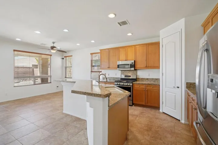 11-web-or-mls-W Agua Dulce Dr-S1908-011