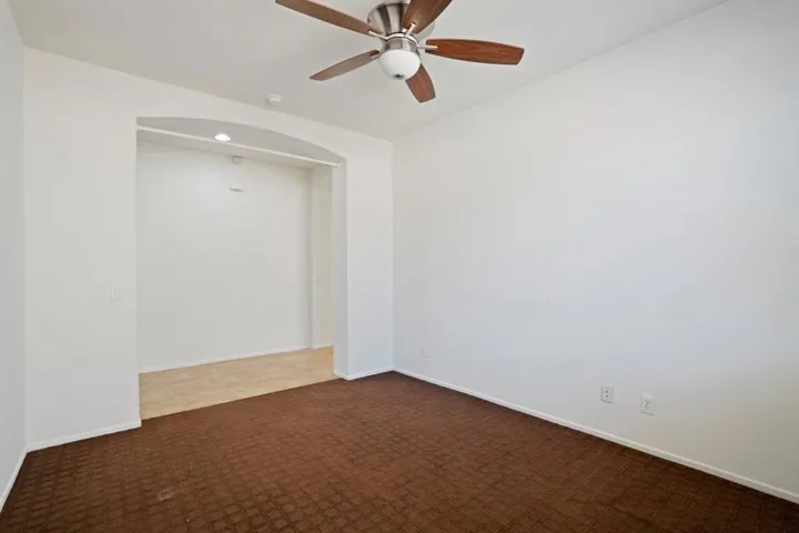 16-web-or-mls-W Agua Dulce Dr-S1908-016