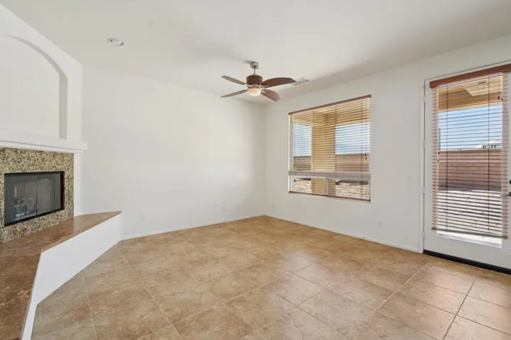 5-web-or-mls-W Agua Dulce Dr-S1908-005