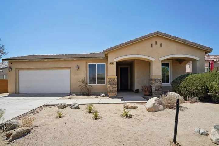 1-web-or-mls-W Agua Dulce Dr-S1908-001