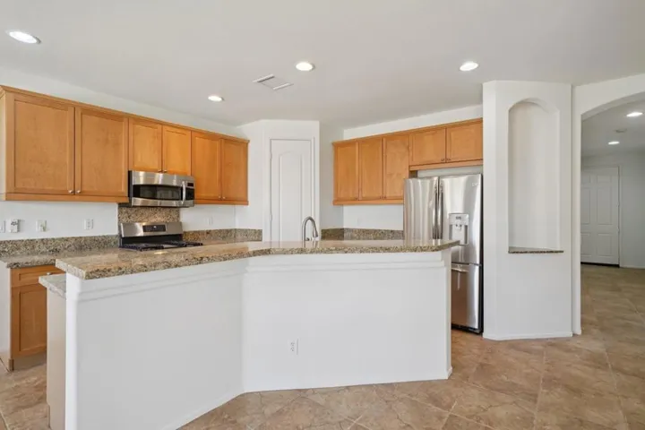 12-web-or-mls-W Agua Dulce Dr-S1908-012