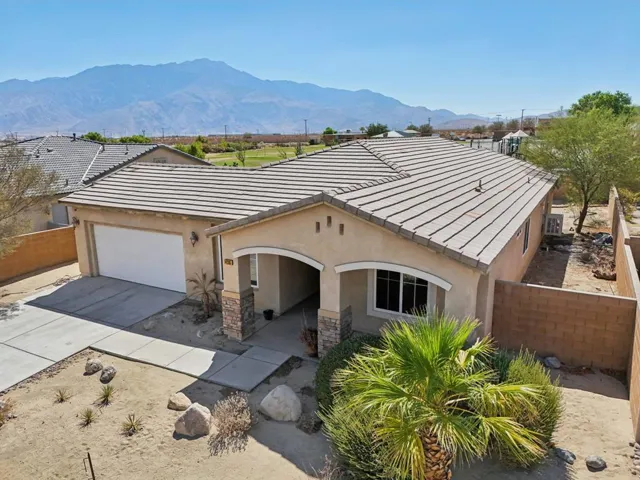 43-web-or-mls-W Agua Dulce Dr-S1908-043
