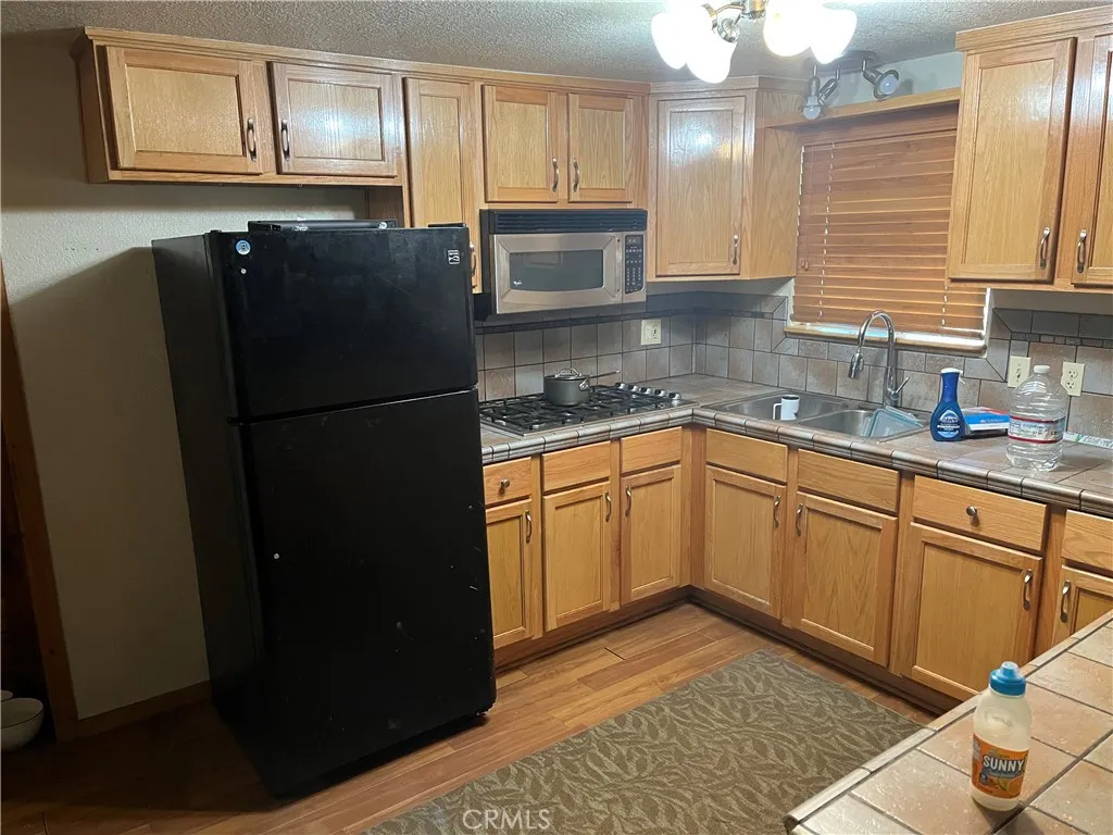 5865 Elm Street, Wrightwood, California 92397 home-pic-4