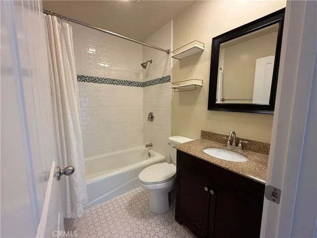 209 N Lucia Avenue, Redondo Beach, California 90277