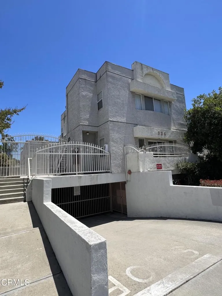 336 N Chapel Avenue D, Alhambra, California 91801, 2 Bedrooms Bedrooms, ,2 BathroomsBathrooms,Residential Lease,For Rent,Chapel,P1-23809