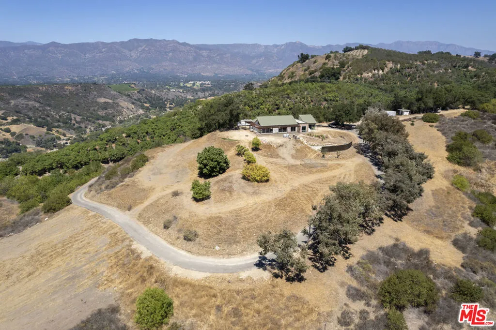 10880 Creek Road, Ojai, California 93023 home-pic-11