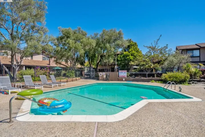 1230 Ballena Blvd, Alameda, California 94501