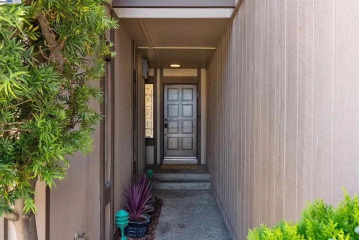 1230 Ballena Blvd, Alameda, California 94501