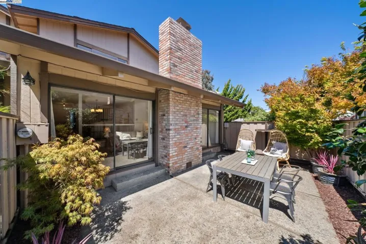1230 Ballena Blvd, Alameda, California 94501