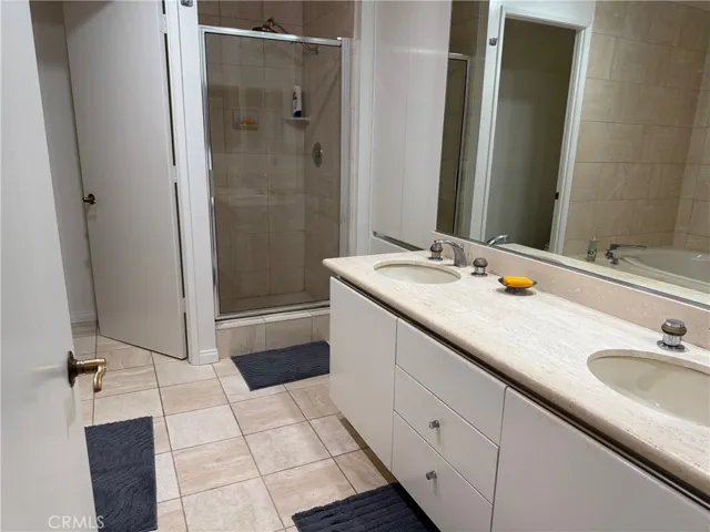 850 E Ocean Boulevard B3, Long Beach, California 90802