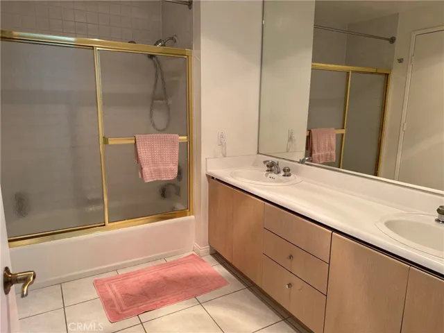 850 E Ocean Boulevard B3, Long Beach, California 90802