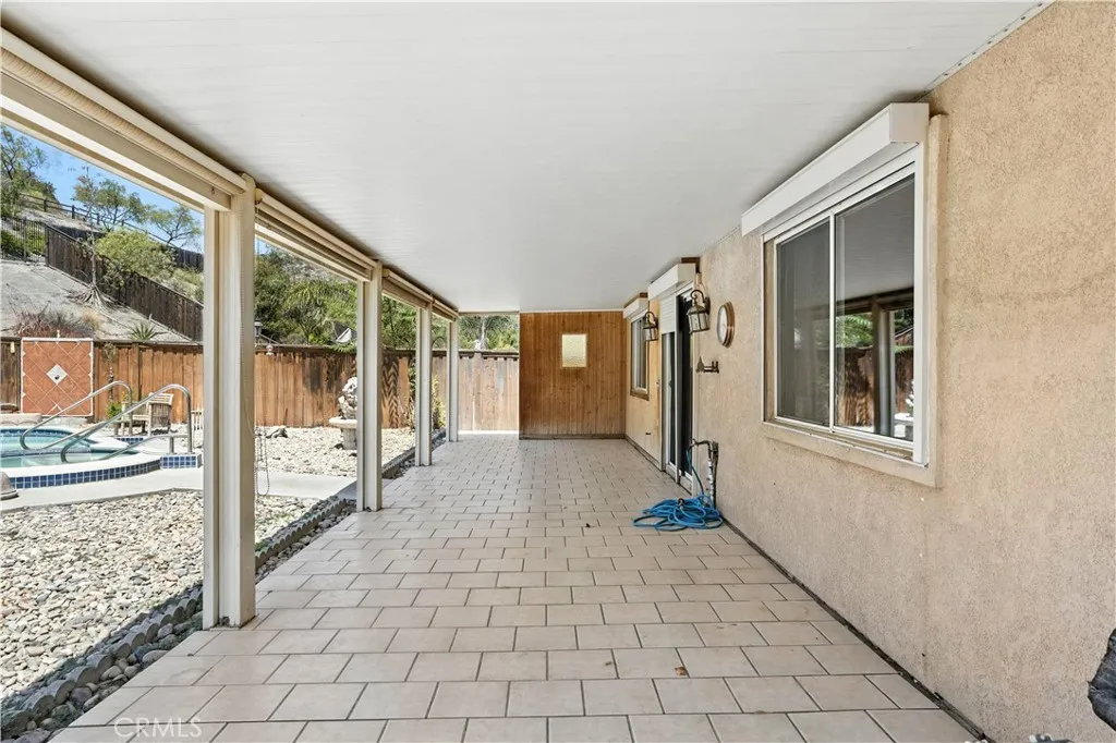 29193 Sunswept Drive, Lake Elsinore, California 92530 home-pic-33