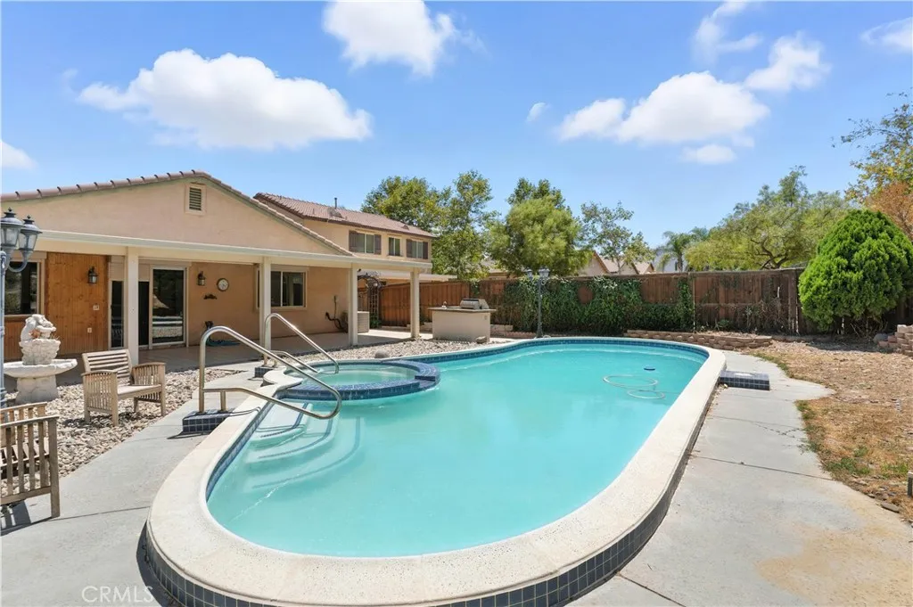 29193 Sunswept Drive, Lake Elsinore, California 92530 home-pic-37
